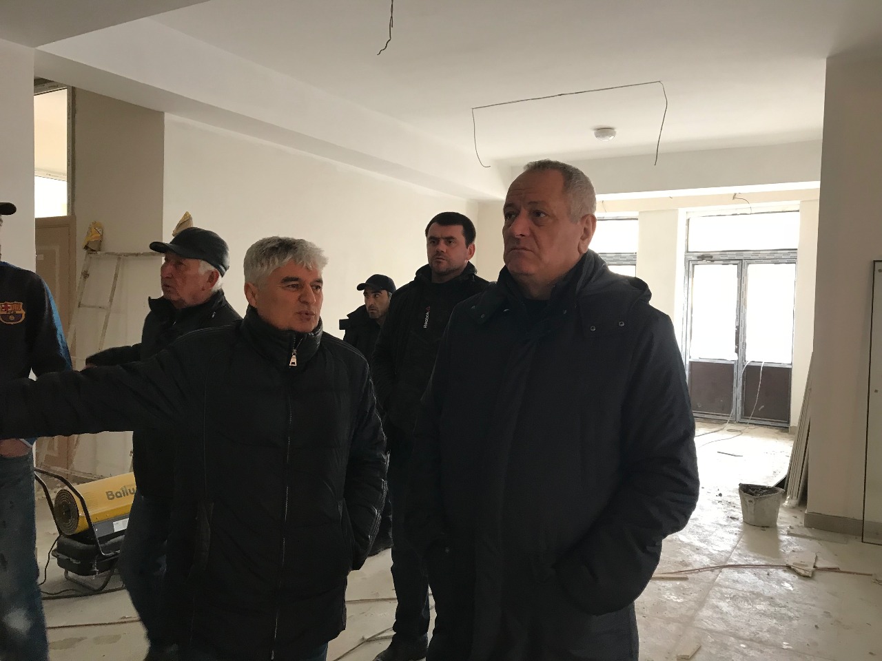 Рамазан Алиев проинспектировал строительство дополнительного корпуса школы № 10 в Махачкале