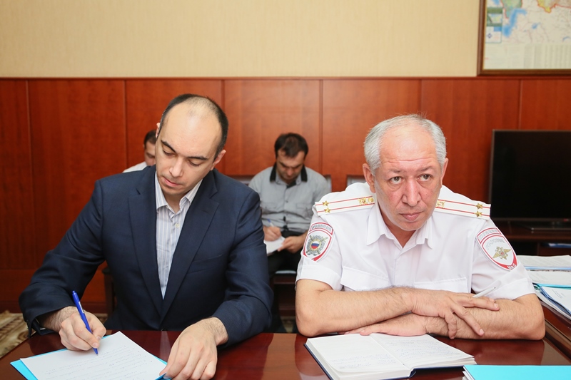 В Правительстве Дагестана обсудили готовность образовательных учреждений к новому учебному году
