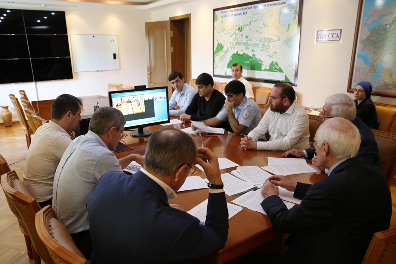 Обсуждены пути снижения аварийности на автодорогах Дагестана