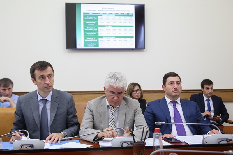Ход уборки сельскохозяйственных культур обсудили в Правительстве Дагестана
