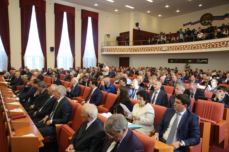 Парламент Дагестана поддержал кандидатуру Артёма Здунова на должность Председателя Правительства РД