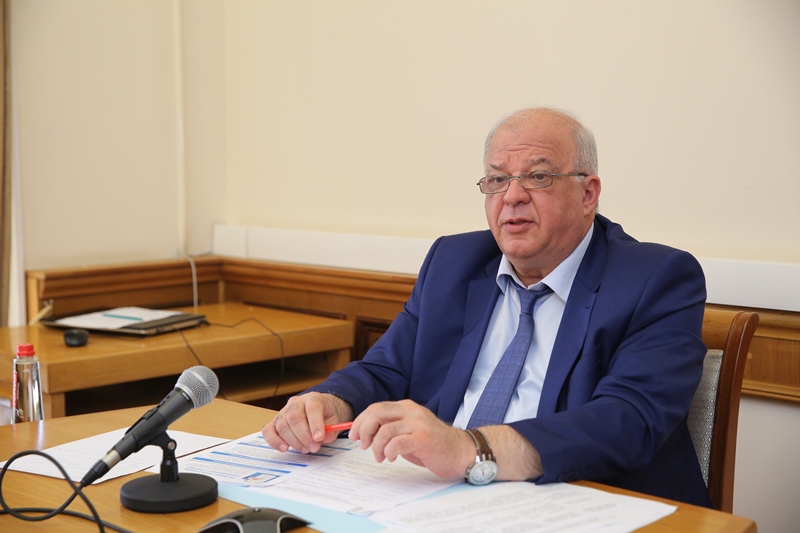 Регулирование социально-трудовых отношений обсудили в Правительстве Дагестана