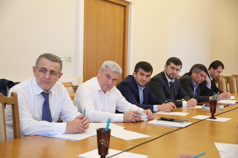 В Правительстве обсудили строительство и ввод в эксплуатацию объектов образования в рамках курируемых государственных программ