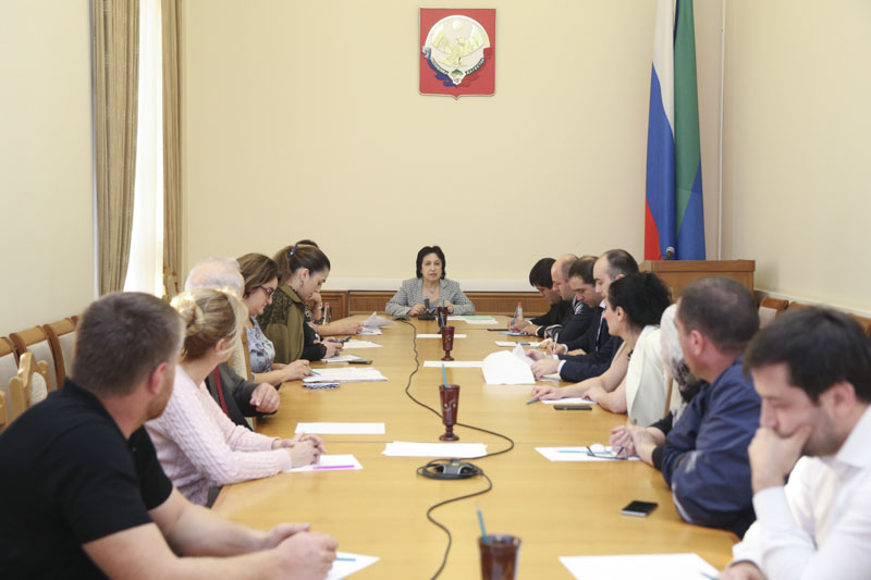 В Правительстве Дагестана обсудили вопросы качества детского питания