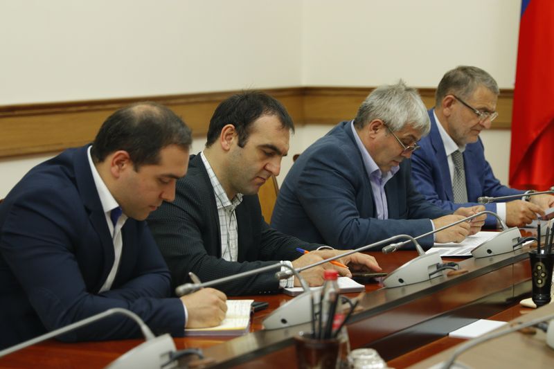 Уммупазиль Омарова: «Реализация проекта «100 школ» должна быть качественной и прозрачной»