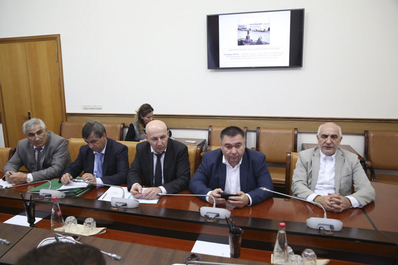 Вопросы реконструкции центральной площади Махачкалы обсудили в Правительстве Дагестана