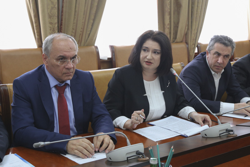 Вопрос обеспечения сведений в государственную автоматизированную систему «Управление» обсудили в Правительстве Дагестана
