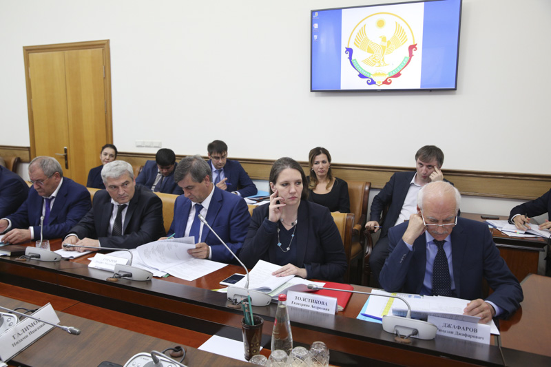 Артём Здунов провел заседание Межведомственной рабочей группы по топливно-энергетическому  комплексу республики