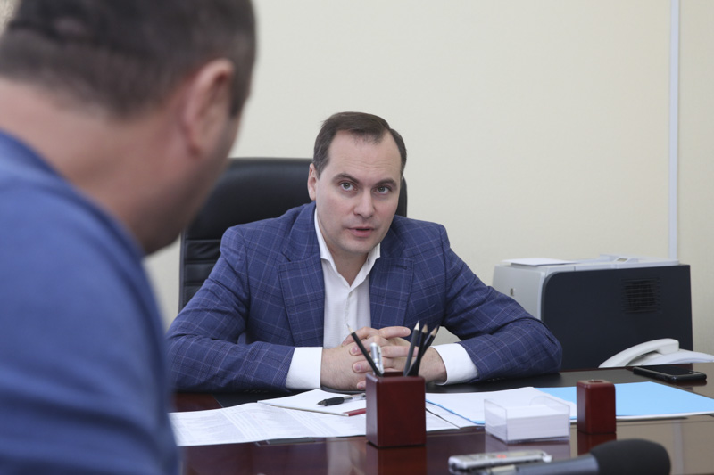Артём Здунов встретился с активистом для обсуждения проблем дагестанцев с ограниченными возможностями