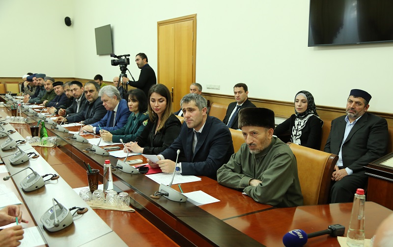 Рамазан Джафаров провел заседание Совета при Главе РД по взаимодействию с религиозными объединениями
