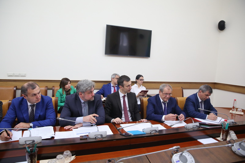 Формирование базы респондентов для оценки инвестиционного климата в РД обсудили в Правительстве региона