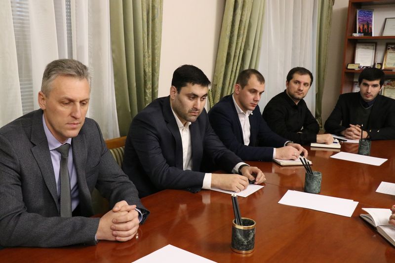 Уммупазиль Омарова встретилась с коллективом Минмолодёжи РД