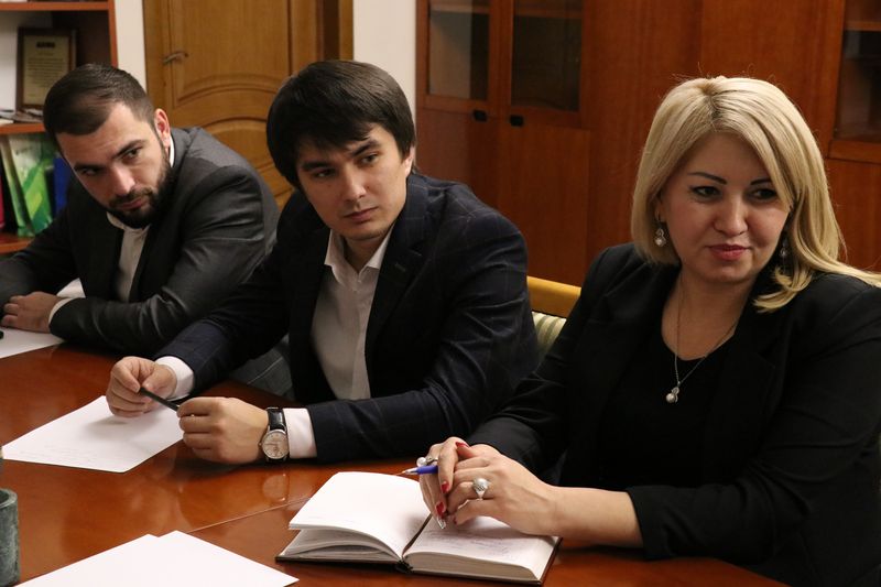 Уммупазиль Омарова встретилась с коллективом Минмолодёжи РД