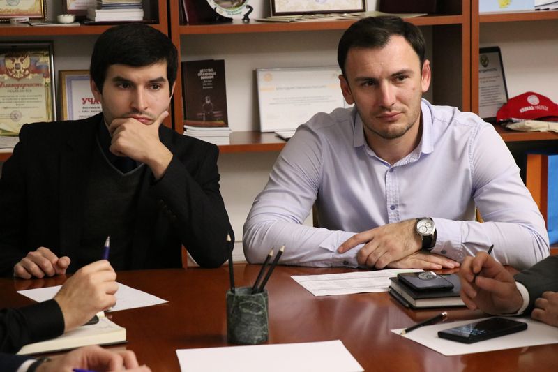 Уммупазиль Омарова встретилась с коллективом Минмолодёжи РД