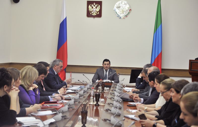 Под руководством Гаджимагомеда Гусейнова состоялось совещание по вопросу перехода на новый порядок санкционирования расходов республиканского бюджета