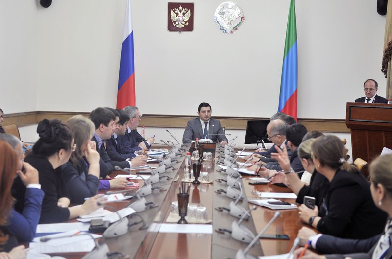 Под руководством Гаджимагомеда Гусейнова состоялось совещание по вопросу перехода на новый порядок санкционирования расходов республиканского бюджета