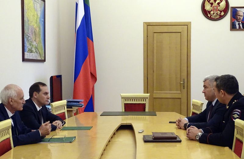 Артёму Здунову представили нового начальника Управления ГИБДД по республике