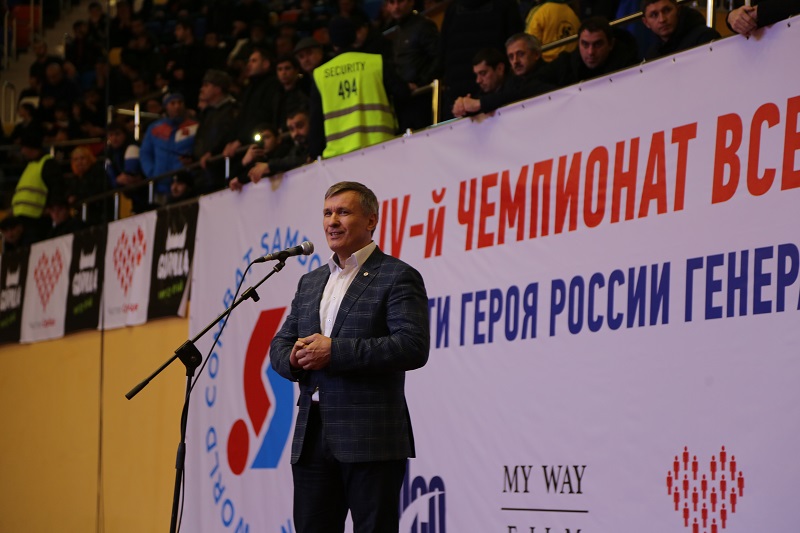 Премьер Дагестана напутствовал участников чемпионата всемирной федерации боевого самбо