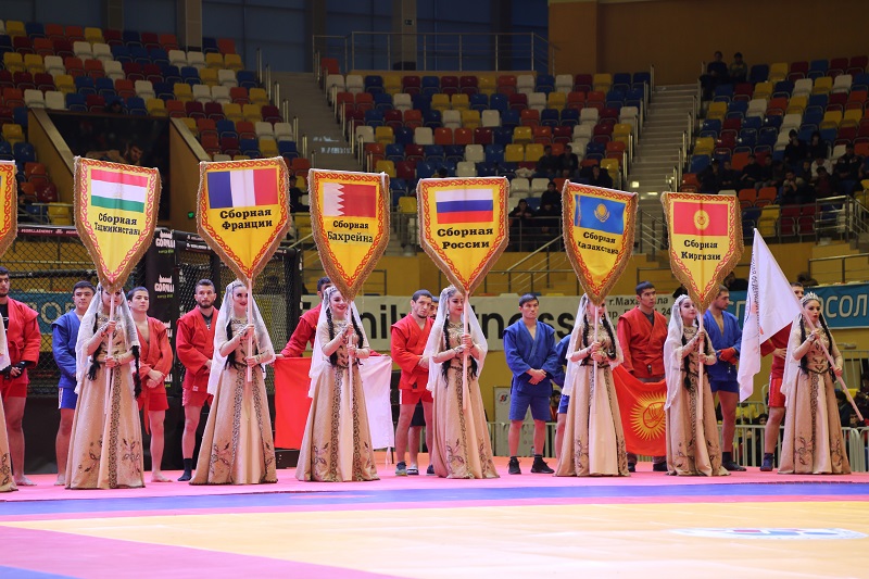 Премьер Дагестана напутствовал участников чемпионата всемирной федерации боевого самбо