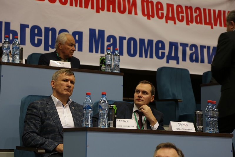 Премьер Дагестана напутствовал участников чемпионата всемирной федерации боевого самбо