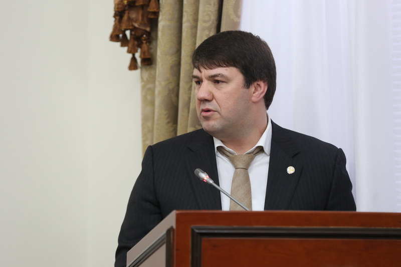 Артем Здунов провел итоговое заседание Правительства РД