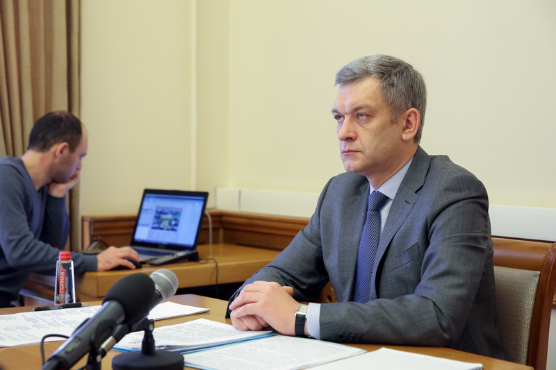 Под руководством Владимира Иванова обсуждены вопросы подготовки к празднованию Нового года в Дагестане