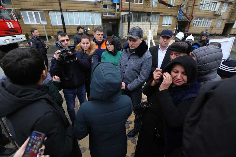 Артём Здунов провел оперативное совещание в связи с ЧС в г. Дербенте