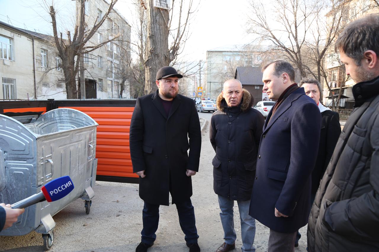 Артём Здунов проинспектировал г.Махачкалу в связи с реализацией программы по переходу на новую систему обращения с отходами