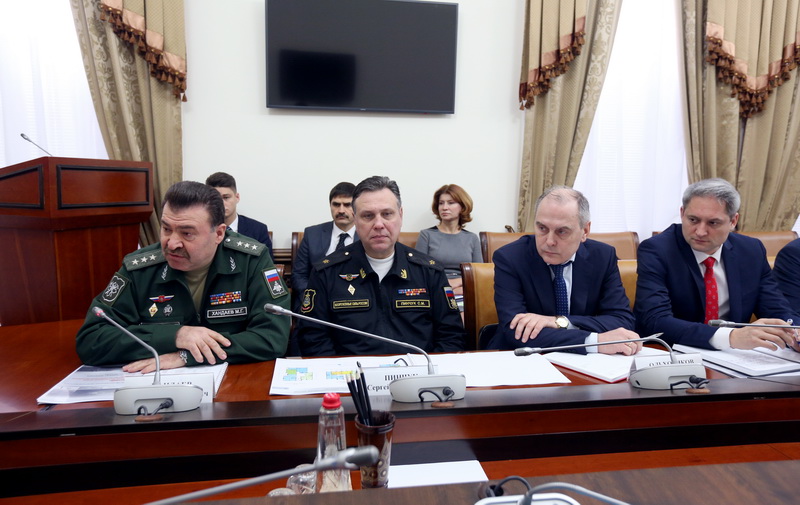 Артём Здунов встретился с командующим Каспийской флотилией