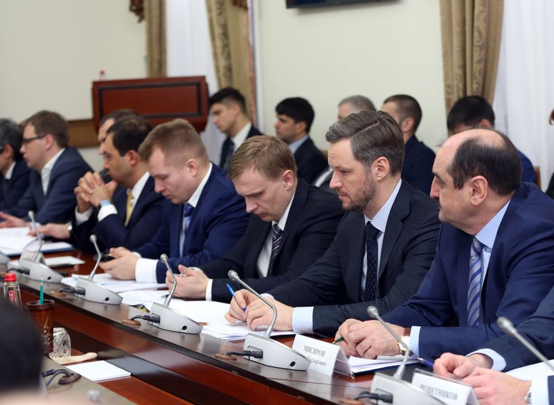 Под руководством Артёма Здунова обсуждены вопросы улучшения ситуации в топливно-энергетическом комплексе республики