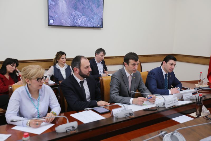 Вопросы функционирования ТОСЭР «Дагестанские огни» обсуждены под руководством Артёма Здунова