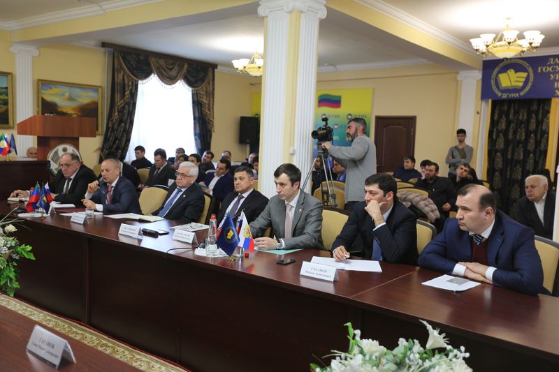 Вопросы функционирования кирпичных заводов обсудили под руководством Премьера Дагестана