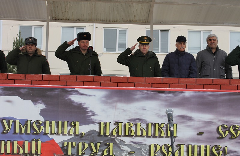 Торжественное собрание в честь возвращения военных полицейских из Сирии провели в Буйнакске