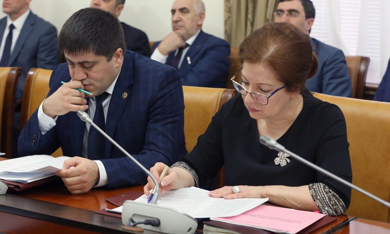 Под руководством Артёма Здунова прошло очередное заседание Правительства РД