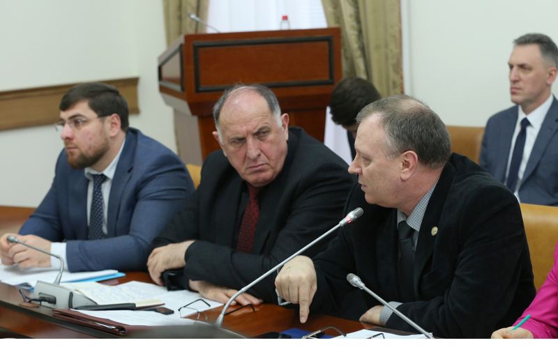 Под руководством Артёма Здунова прошло очередное заседание Правительства РД