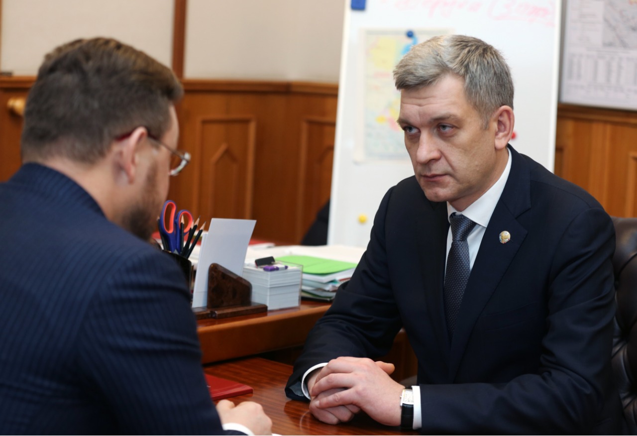 Владимир Иванов провел рабочую встречу с Салманом Дадаевым