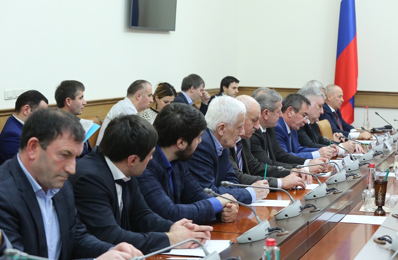 В Правительстве РД обсудили работу территориальных управлений федеральных органов власти, осуществляющих свою деятельность в сфере АПК