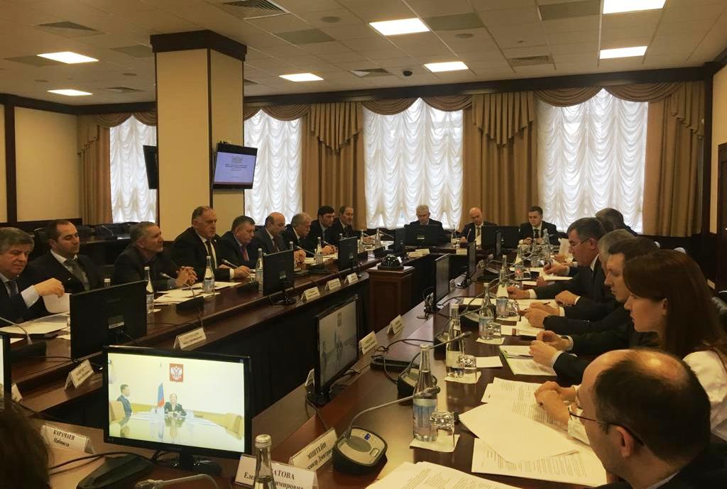 Абдулмуслим Абдулмуслимов принял участие в заседании экспертной группы Координационного совета при полпреде Президента РФ в СКФО