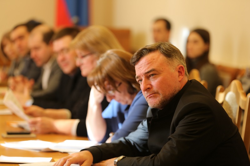 В Правительстве Дагестана обсудили реализацию программы «Земский учитель»
