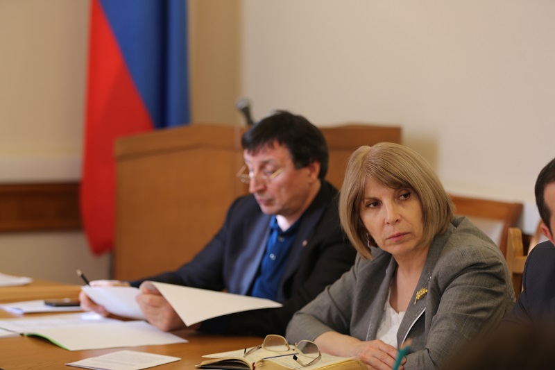 В Правительстве Дагестана обсудили реализацию программы «Земский учитель»
