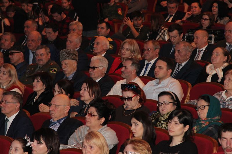 В Махачкале состоялось торжественное собрание, посвященное Дню защитника Отечества
