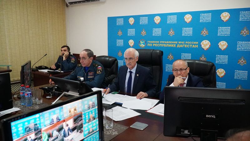 Рамазан Джафаров принял участие в заседании комиссии по предупреждению и ликвидации ЧС и обеспечению пожарной безопасности СКФО