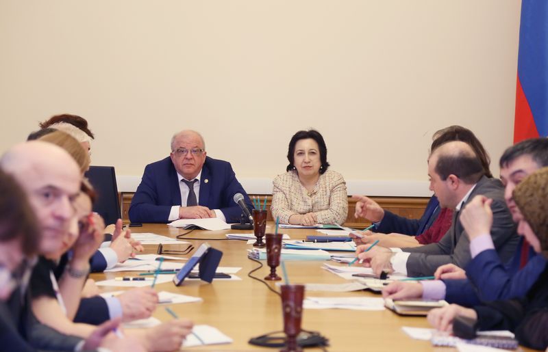 К сентябрю 2019 года во всех дагестанских школах будут функционировать лицензированные медицинские кабинеты