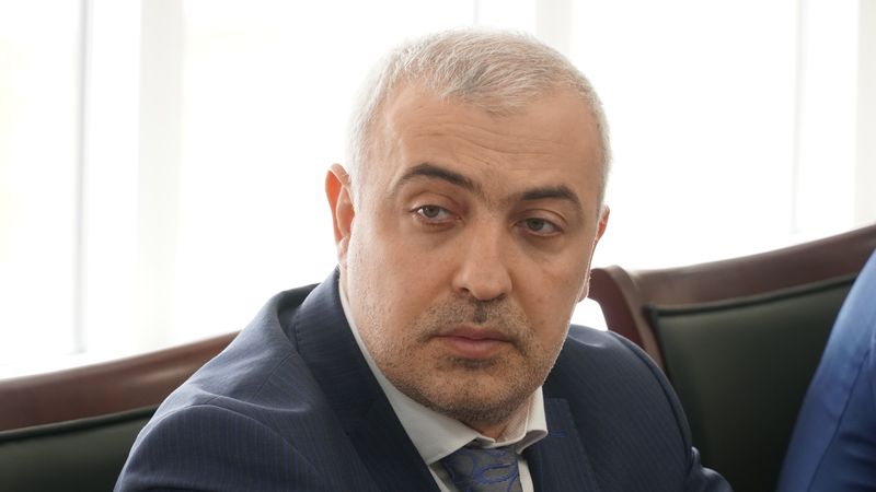 Абдулмуслим Абдулмуслимов провел совещание с коллективом ГКУ РД «Дагсельхозстрой»