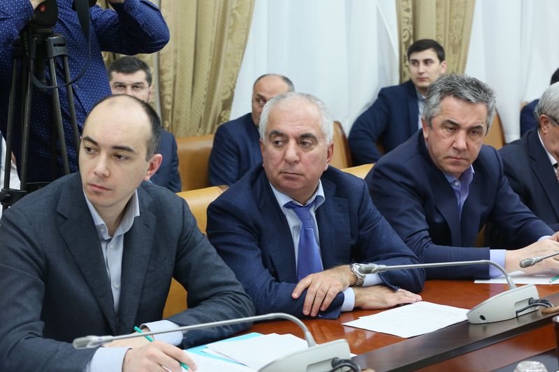 Гаджимагомед Гусейнов провел совещание по вопросу реализации республиканской инвестиционной программы на 2019 год