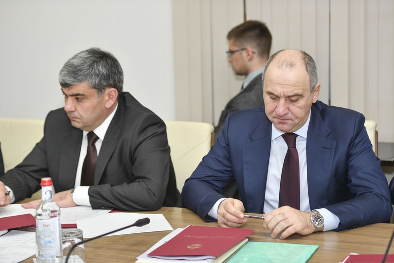Обновлённую госпрограмму развития СКФО рассмотрели на заседании Совета при полномочном представителе Президента РФ в СКФО