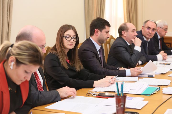Гаджимагомед Гусейнов провёл заседание проектных комитетов по реализации нацпроектов