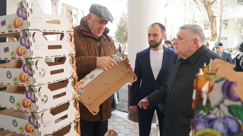 Абдулмуслим Абдулмуслимов принял участие в открытии чемпионата по сборке инновационных коробок сельхозназначения