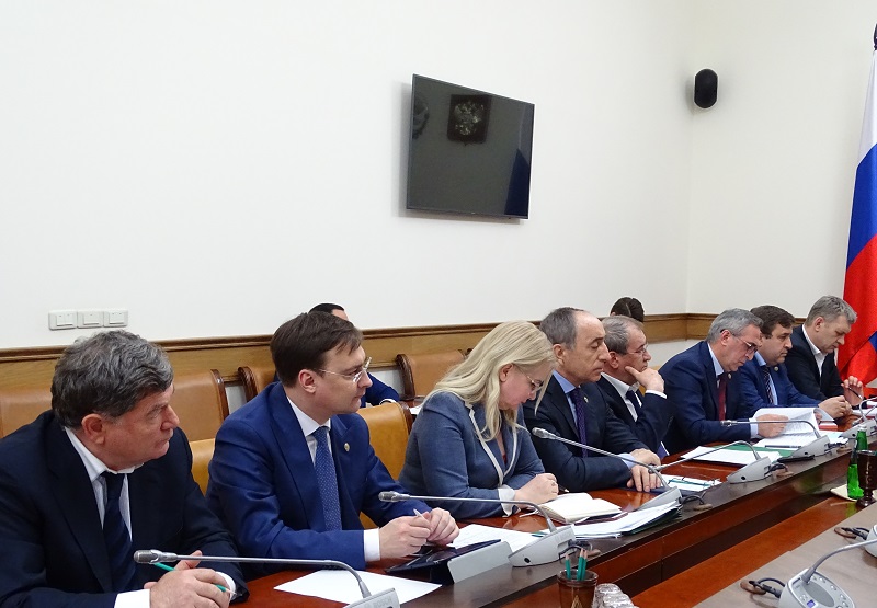 В Правительстве Дагестана обсудили локализацию вспышки заболеваемости кишечной инфекции в Хасавюрте