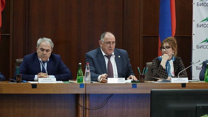 Под руководством Абдулмуслима Абдулмуслимова обсуждены меры по реализации положений Послания Главы РД Народному Собранию РД в части развития мелиорации